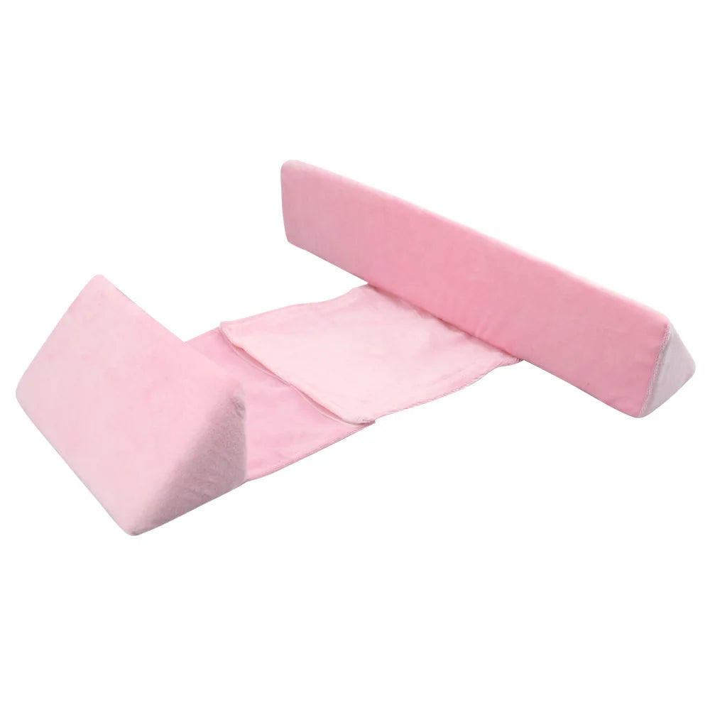 Travesseiro Modelador Ortoluxxe Antirrolamento Triangular para Bebês de 0 a 6 Meses